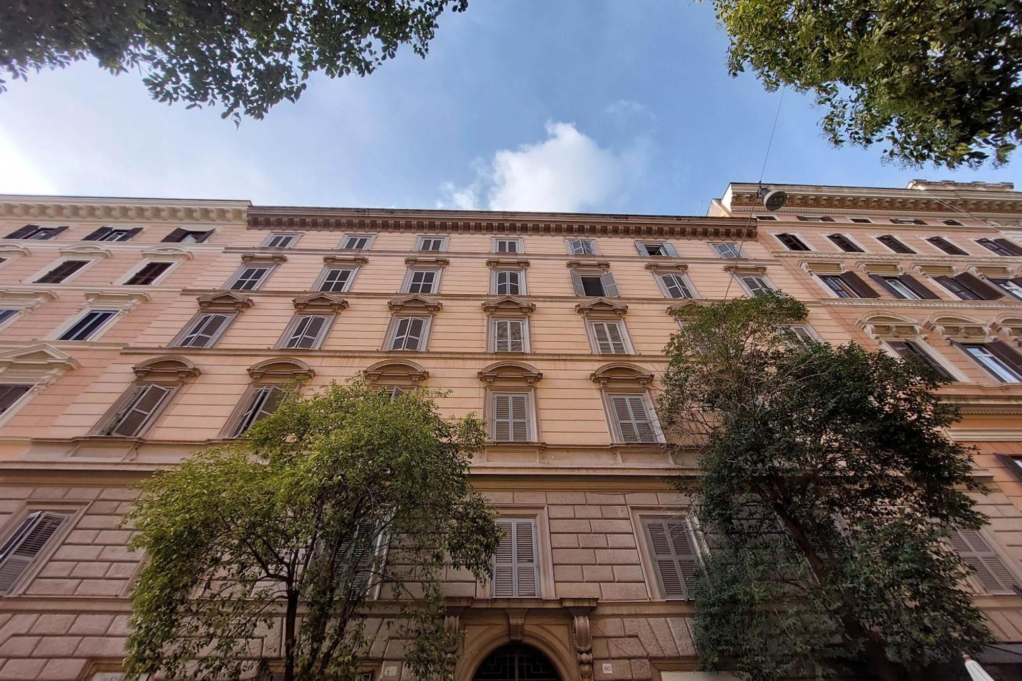 Roman Holiday Suites Pensión
