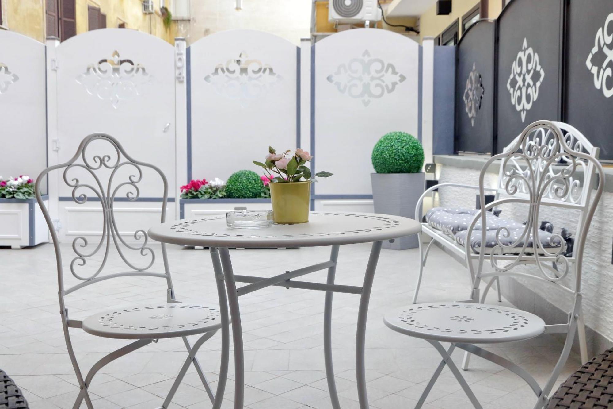 Roman Holiday Suites Casa de hóspedes