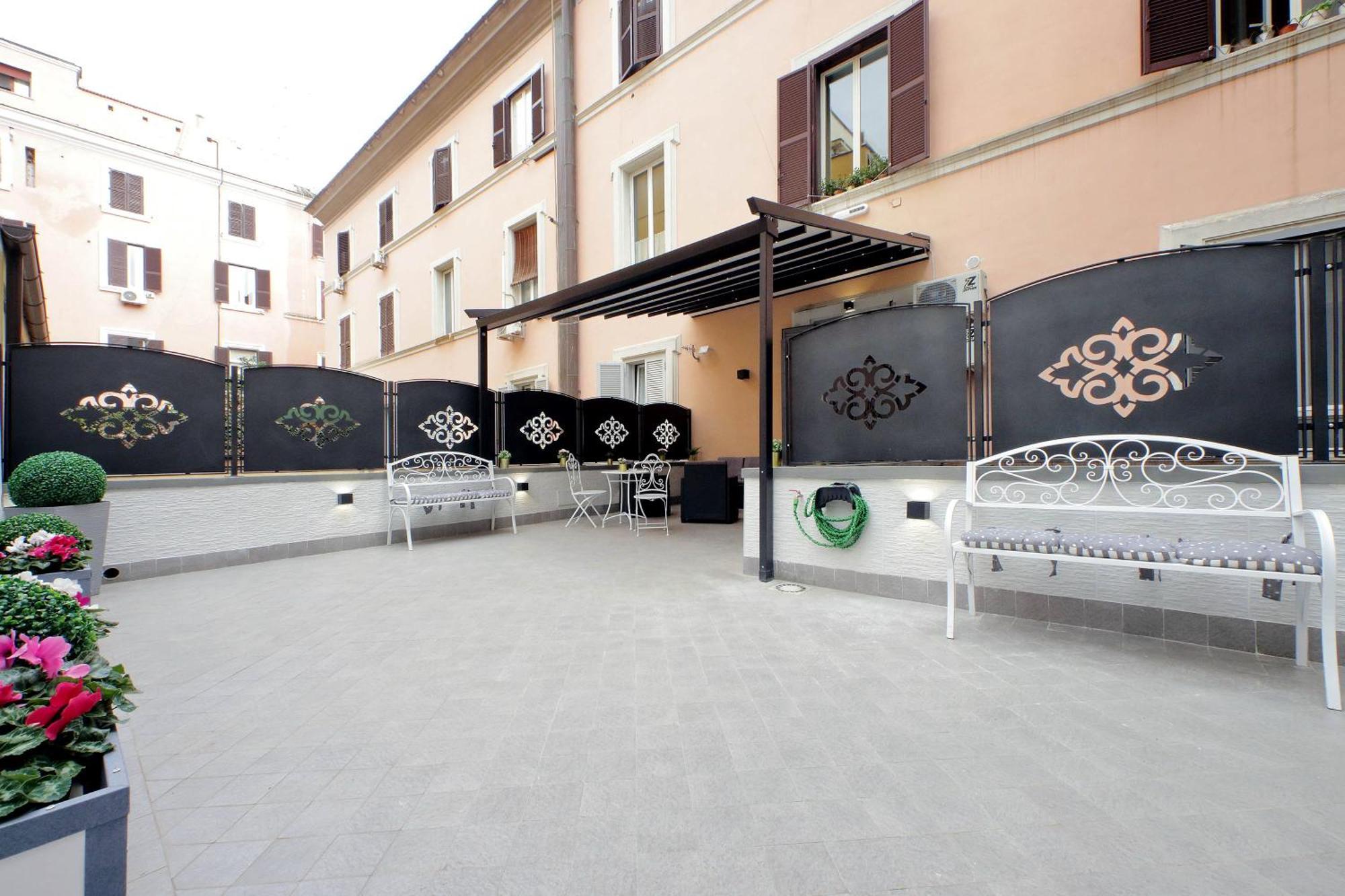 Roman Holiday Suites * Roma